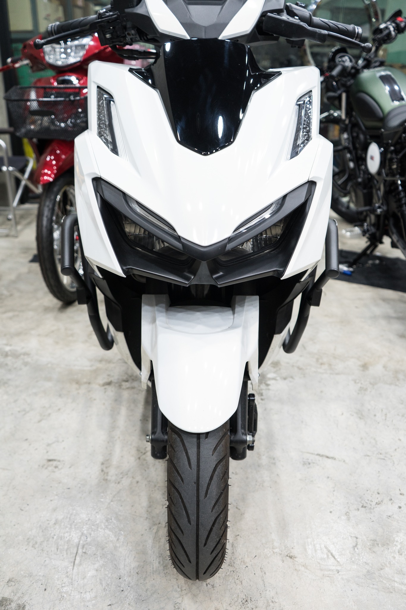 กันล้ม(เหล็ก) CRASH BAR CLICK-160 รหัสสินค้า 4401558265007 ราคา 2,000 บาท/ชุด