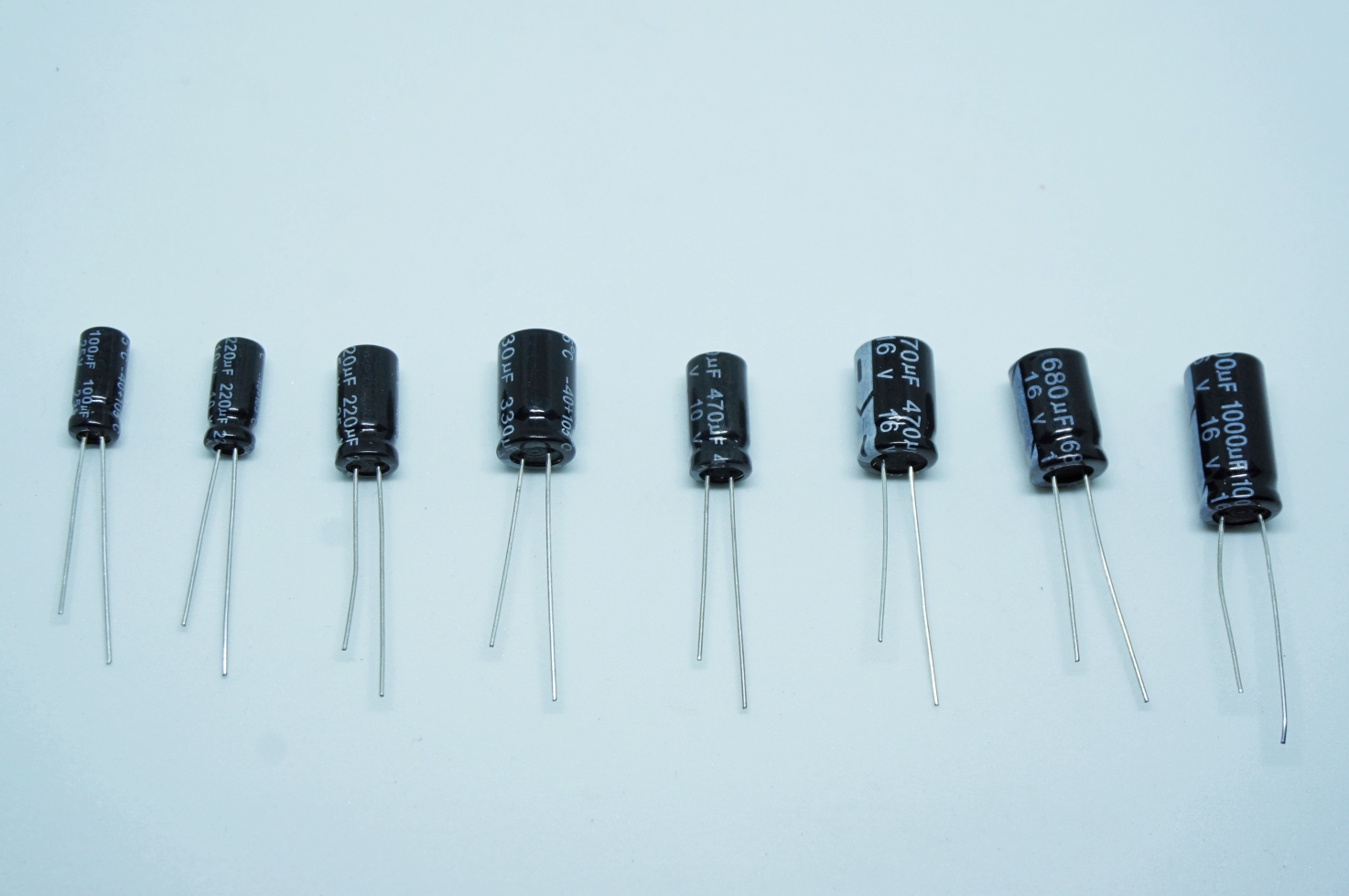 Electrolytic capacitors (ถุงละ 5 ตัว)
