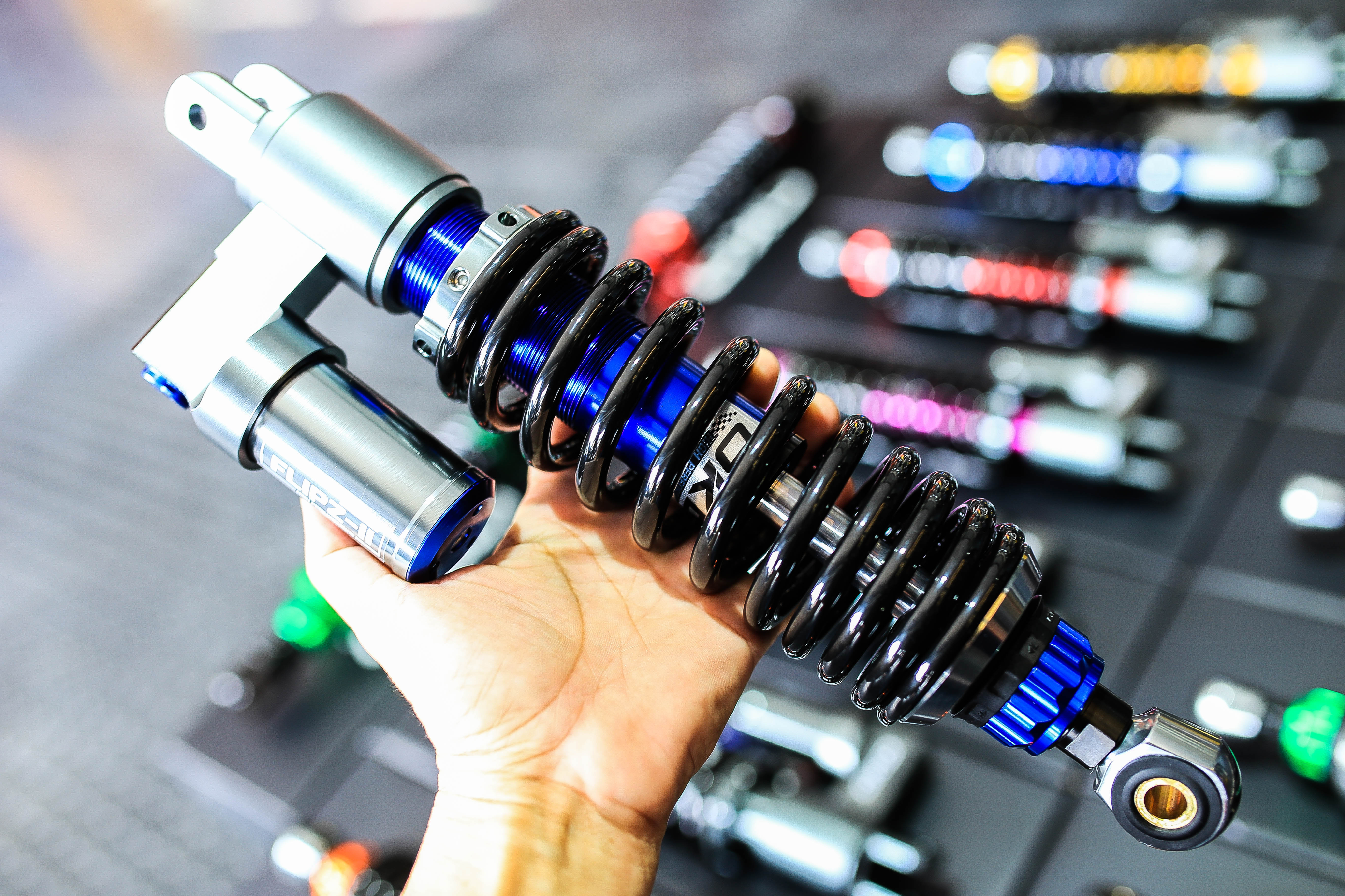 โช๊ค OKD รุ่น Flipz II แบบมีซับแท้งค์ใส่ Honda Giorno+ และ Honda Lead