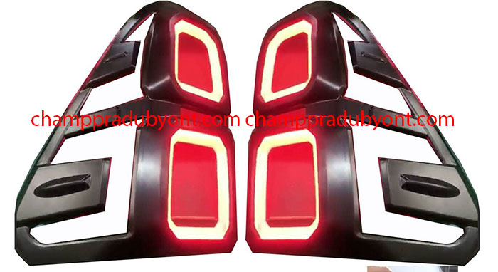 ครอบไฟท้าย TOYOTA REVO 2015-2018 ดำ มีไฟ LED