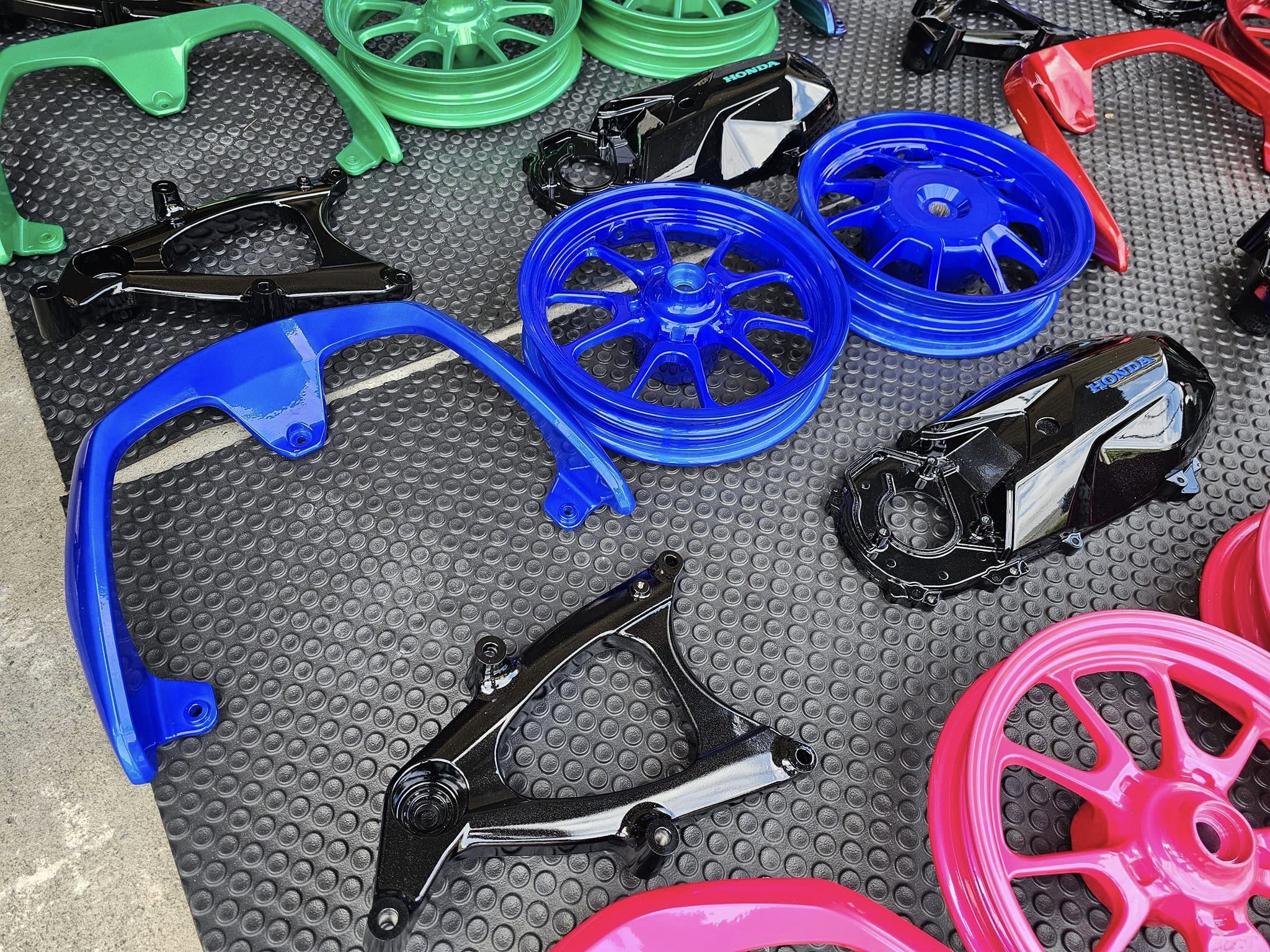 ล้อ-จับหลัง-แคร้-สวิงอาร์ม ทำสี พร้อมสับ Honda Giorno+