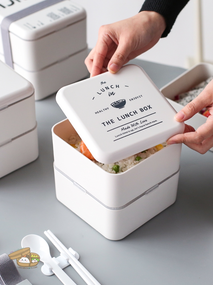 White Microwave Japanese Lunch Box - กล่องข้าวญี่ปุ่นพลาสติกสีขาว