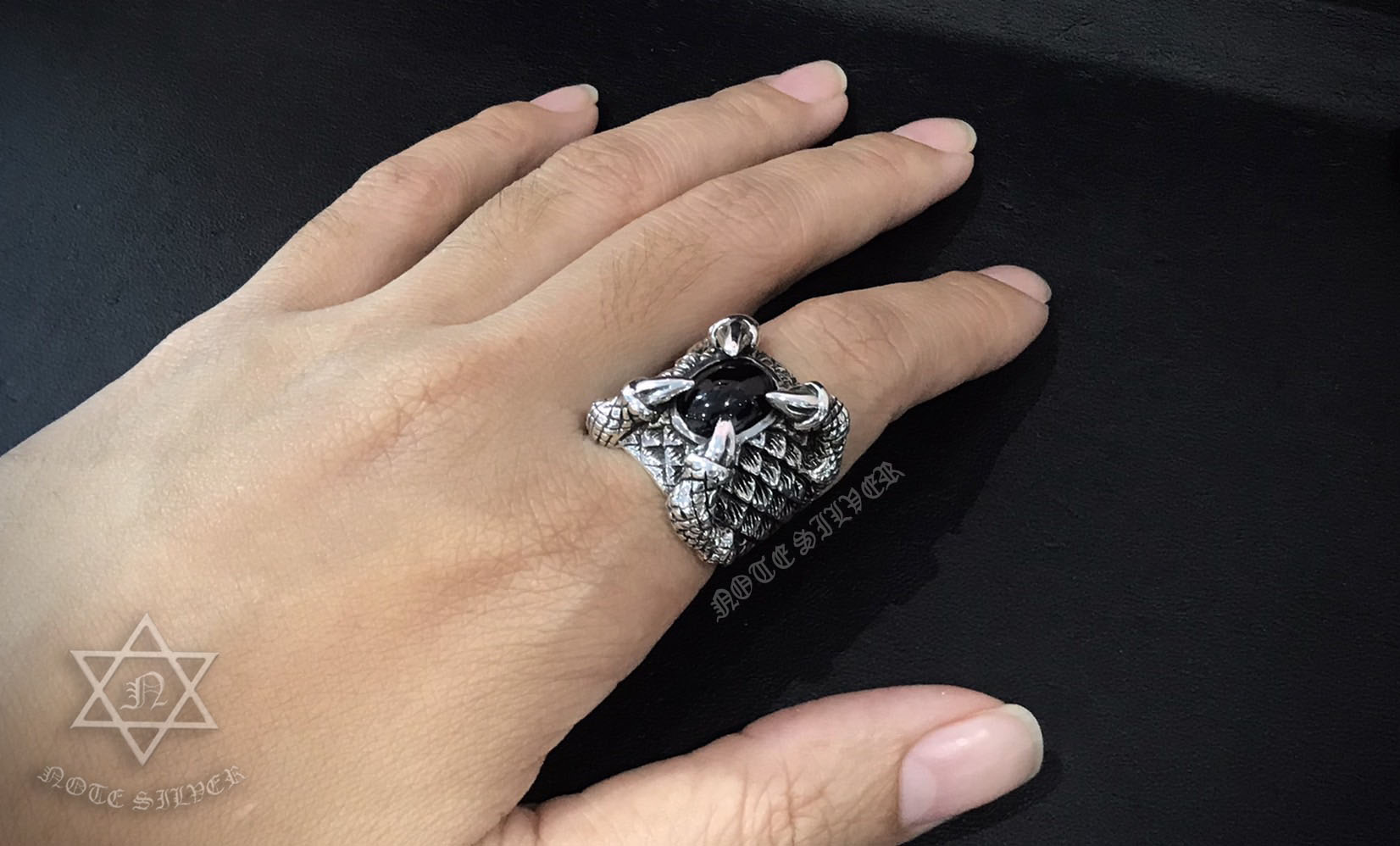 แหวนเงินแท้กรงเล็บมังกร ฝังนิล Dragon Claw Sterling Silver 925 NSRG883
