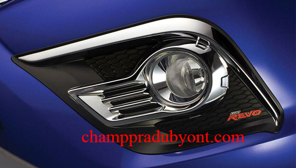 ครอบไฟตัดหมอกโครเมี่ยม TOYOTA REVO 15-16 FITT