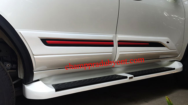 กาบข้างประตู TOYOTA FORTUNER 15-16 (V.3)