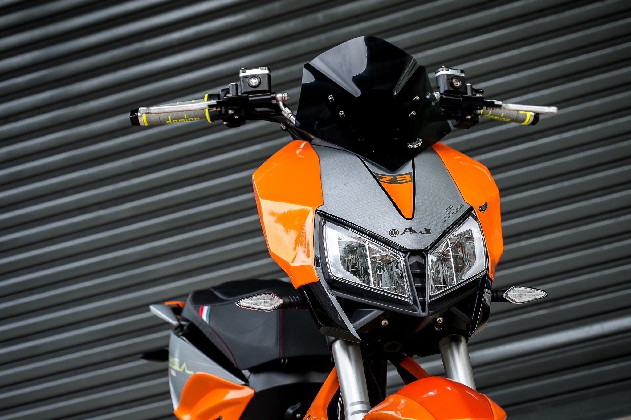 ชุดแต่งมอเตอร์ไซด์ไฟฟ้าAJ Z3 1.ชิวหน้า Windshield Z3 890฿ 2.ครอบ อกซ้าย/ขวา Front cover side fairing Z3 1700฿ 3.ครอบเฟรม Chassis cowl Z3 1350฿ 4.ครอบบังโคลนหน้า Front fender cover Z3 1400 5.ครอบแฟริ่งข้าง Under cover side fairing Z3 1400฿ 6.ครอบมือจับท้าย