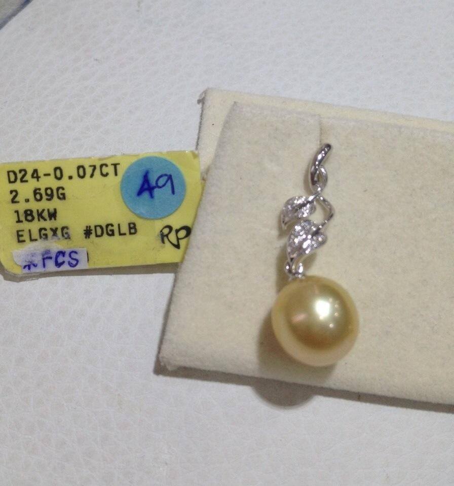 ต่างหูไข่มุก south sea 9-10 มิล สีทอง ตัวเรือน 18k เพชรแท้ น้ำ 97 เกรด AAA