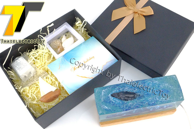 สินค้าการจำลองปลาวาฬพุ่งตัวขึ้นผิวน้ำ เปิดไฟได้ เหมาะสำหรับซื้อไปเป็นของขวัญ