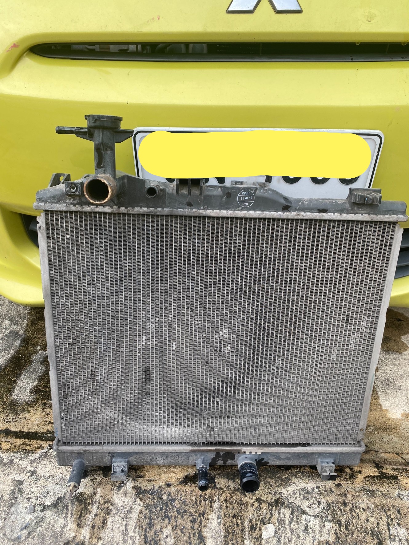 งานติดตั้งหม้อน้ำรถยนต์นอกสถานที่่