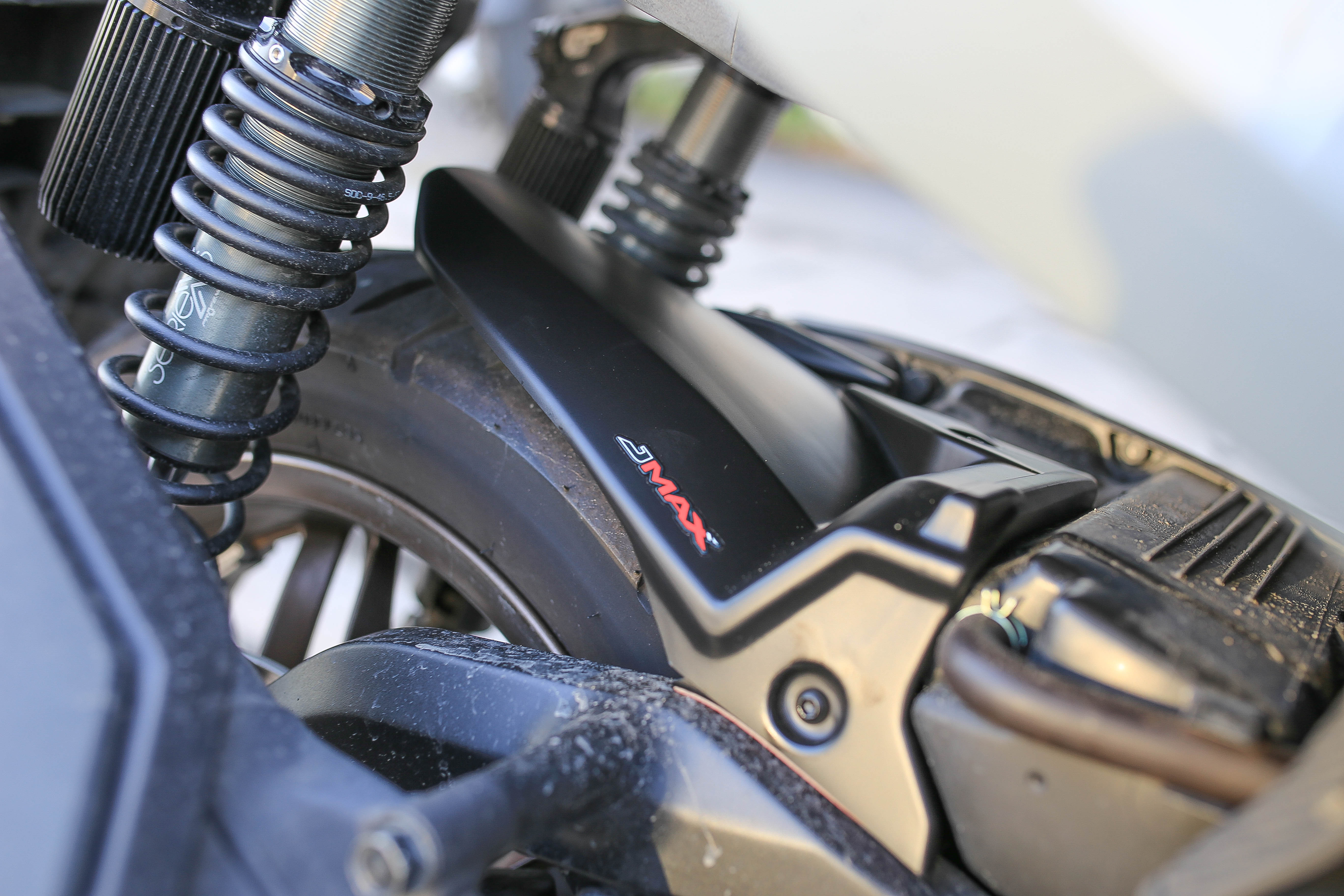 บังโคลนหลัง forza 350 J-Max 6D ปี 2023 ลายฟิล์ม 1240฿ / ดำด้าน 940฿