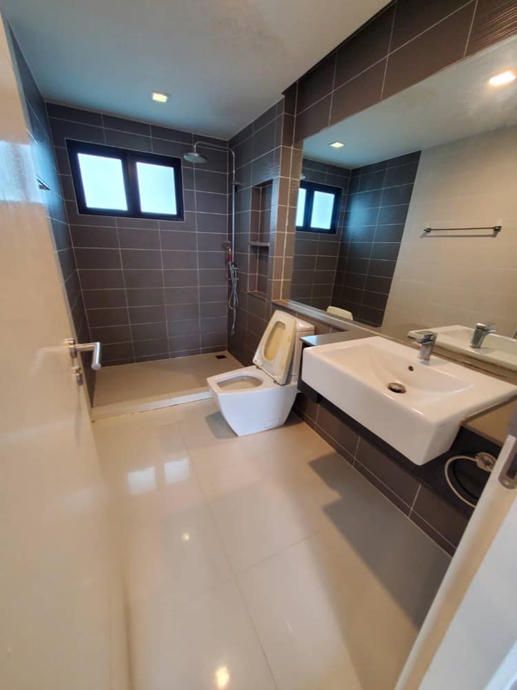 BAAN KLANGMUANG VIPHAVADEE 64