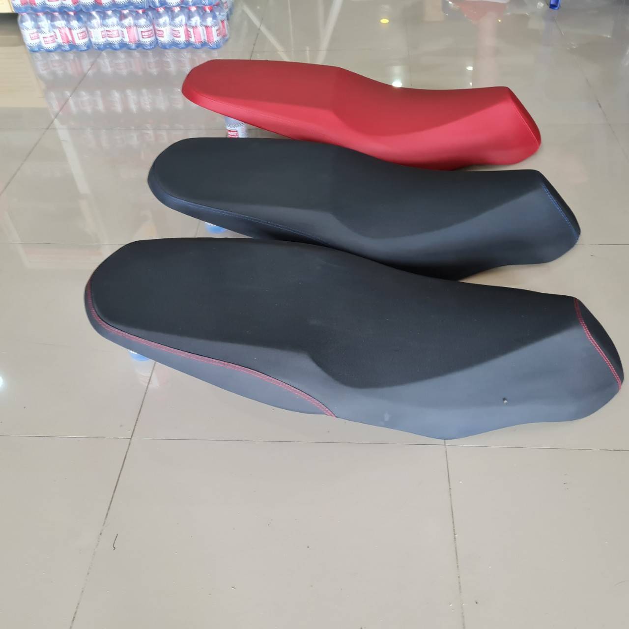 เบาะแต่ง Xmax 300 ทรงปาดบาง (โครงเทียม) by Noi Watdan