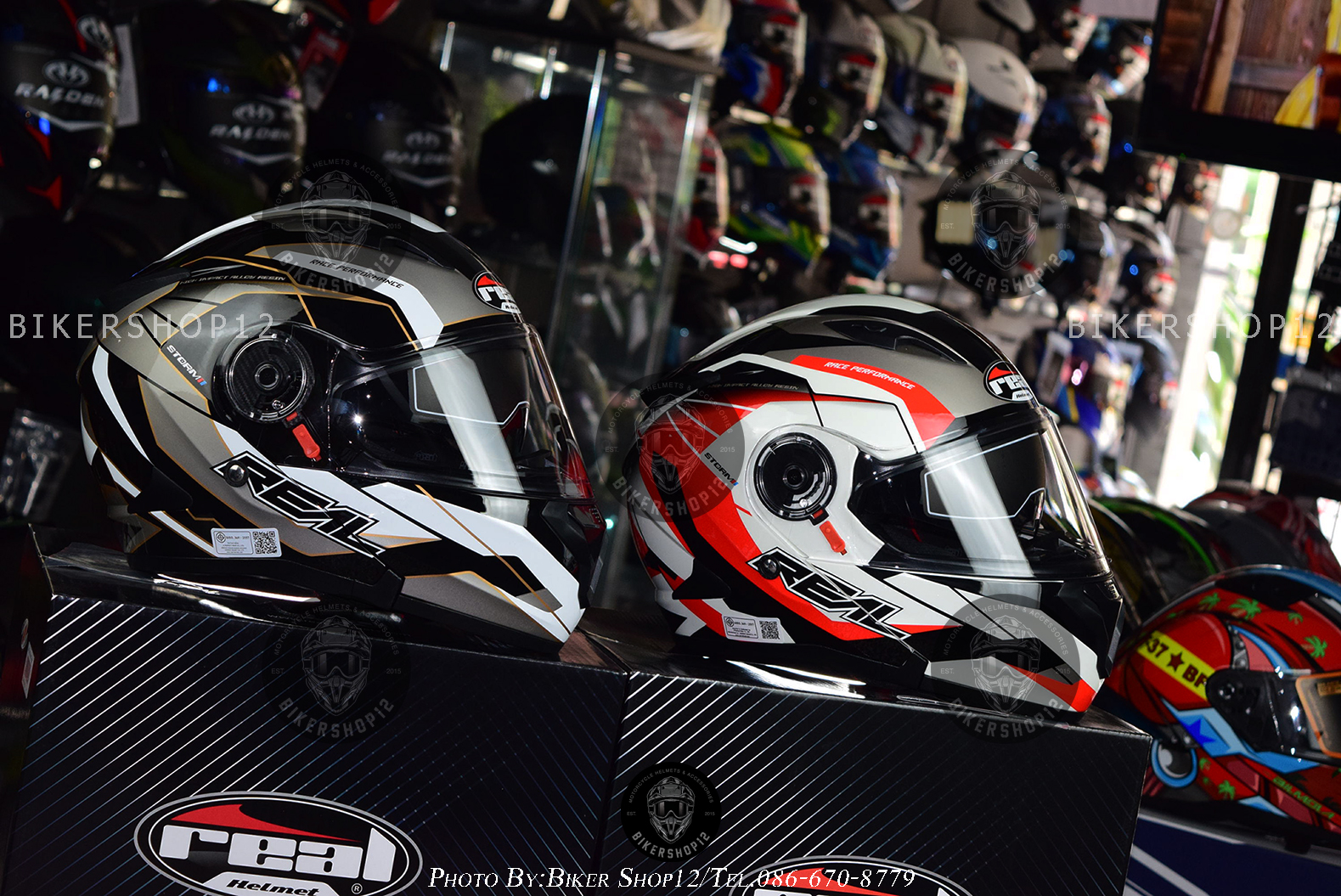 หมวกกันน็อคReal รุ่น Storm Power สี ดำ-ขาว