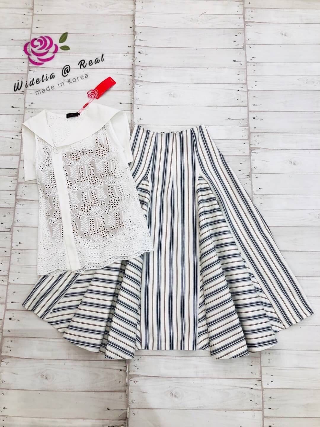 Janesuda Set เซ็ทเสื้อฉลุคอปกกับกระโปรงลายริ้วแสนสวย