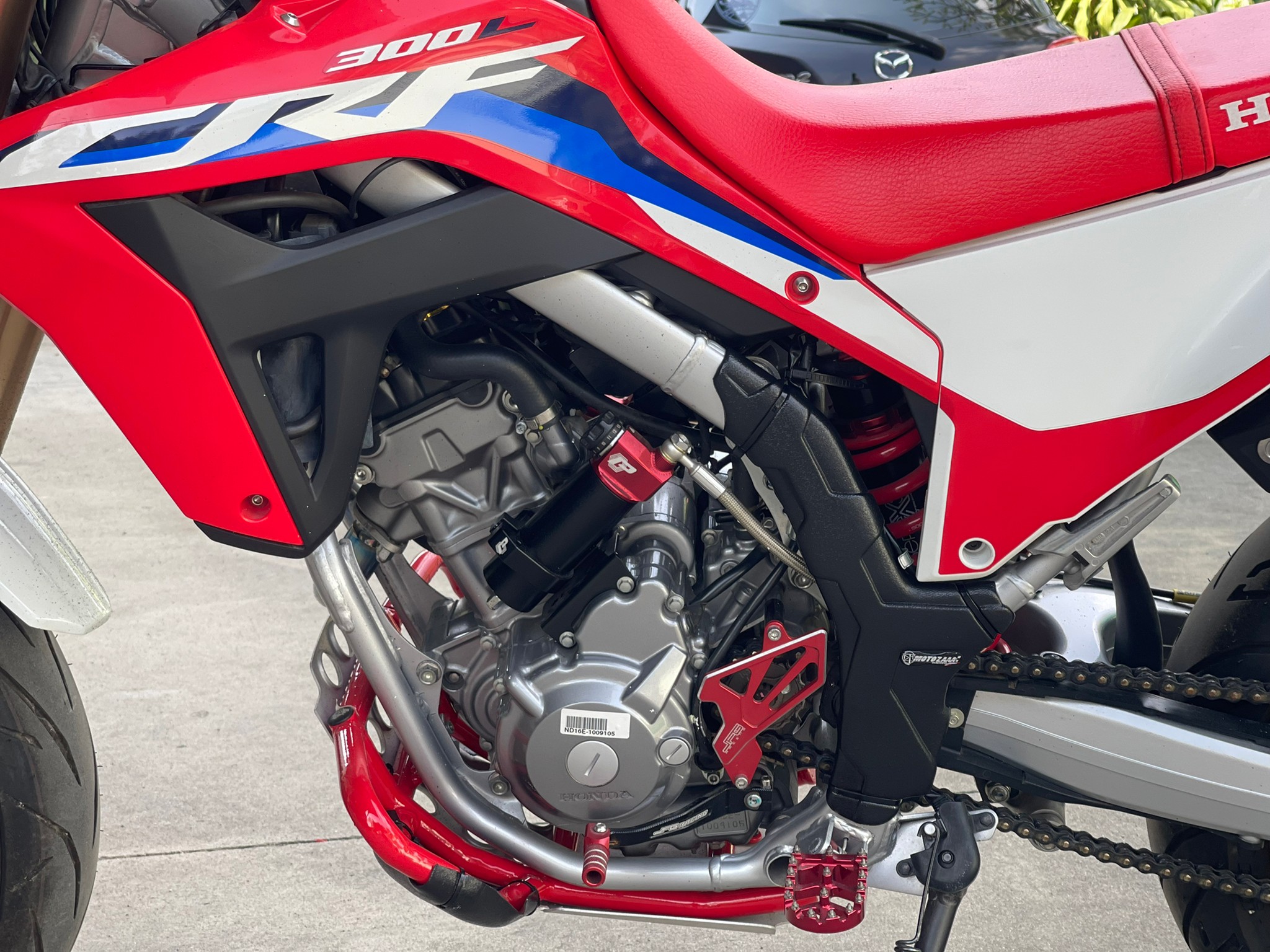 ครอบเฟรมกันรอย CRF300L 890฿ motozaaa