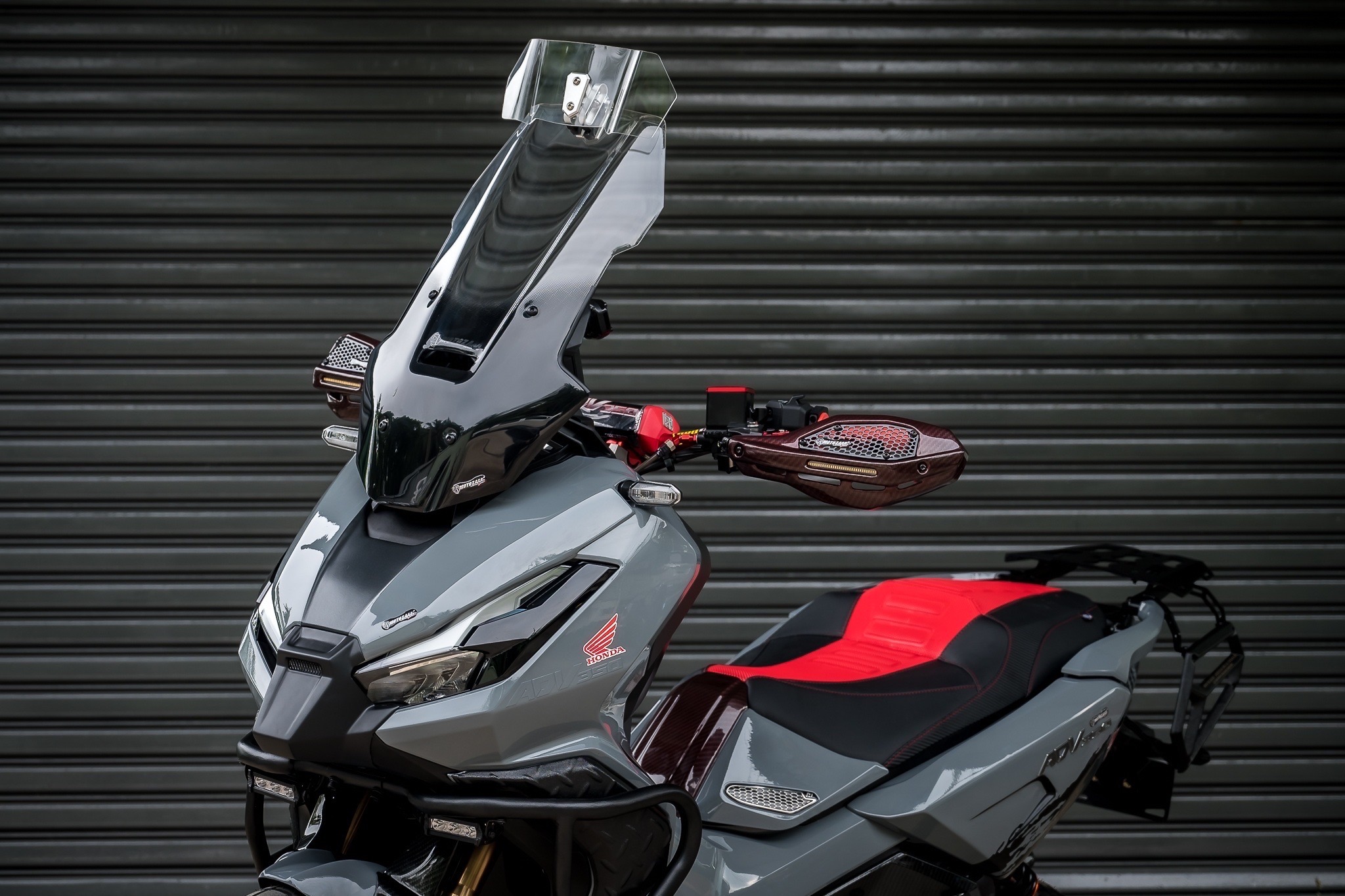 The mask ADV350 หน้ากาก MotozAAA 1450฿ (แดง ,ดำ .เทา)