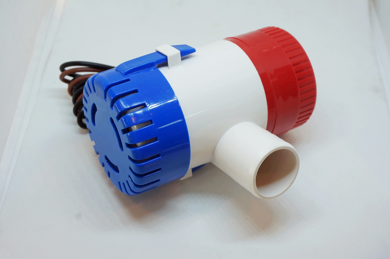 ปั๊มน้ำแบบแช่ DC 12V 1100GPH