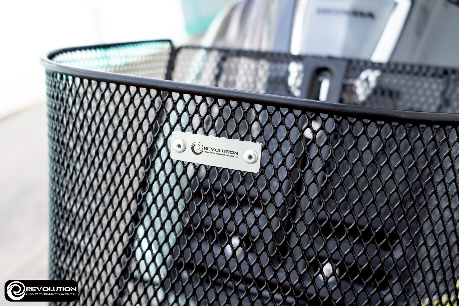 ตะกร้าหน้า+ขายึด2D (หนา3mm) REVOLUTION+ดำ ราคา1380