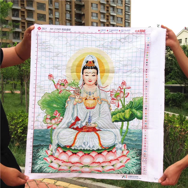 tep-1053 *สินค้าหมด* ชุดปักครอสติช ลายพระโพธิสัตว์กวนอิม (ปักครั้งละ 3 เส้นเล็ก) ขนาด 71*91 ซม ผ้าครอสติช 11CTพิมพ์ลายปักบนผ้า ไหมคอตตอน 50 สี ผังลาย เข็ม