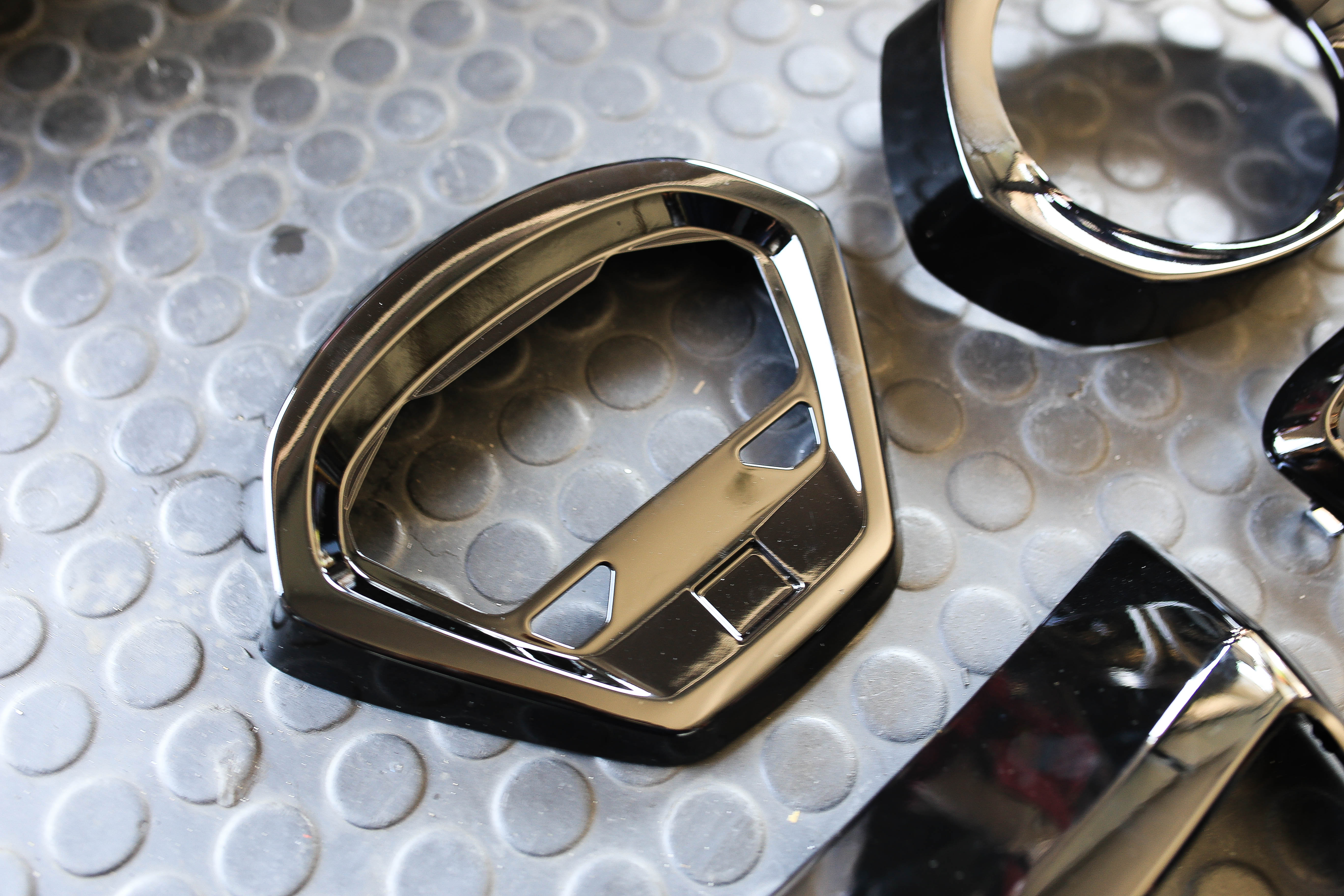 ชุดสี 4 ชิ้น Giorno125/สีดำเงา ครอบไมล์/ครอบไฟท้าย/ครอบโลโก้/ครอบไฟหน้า