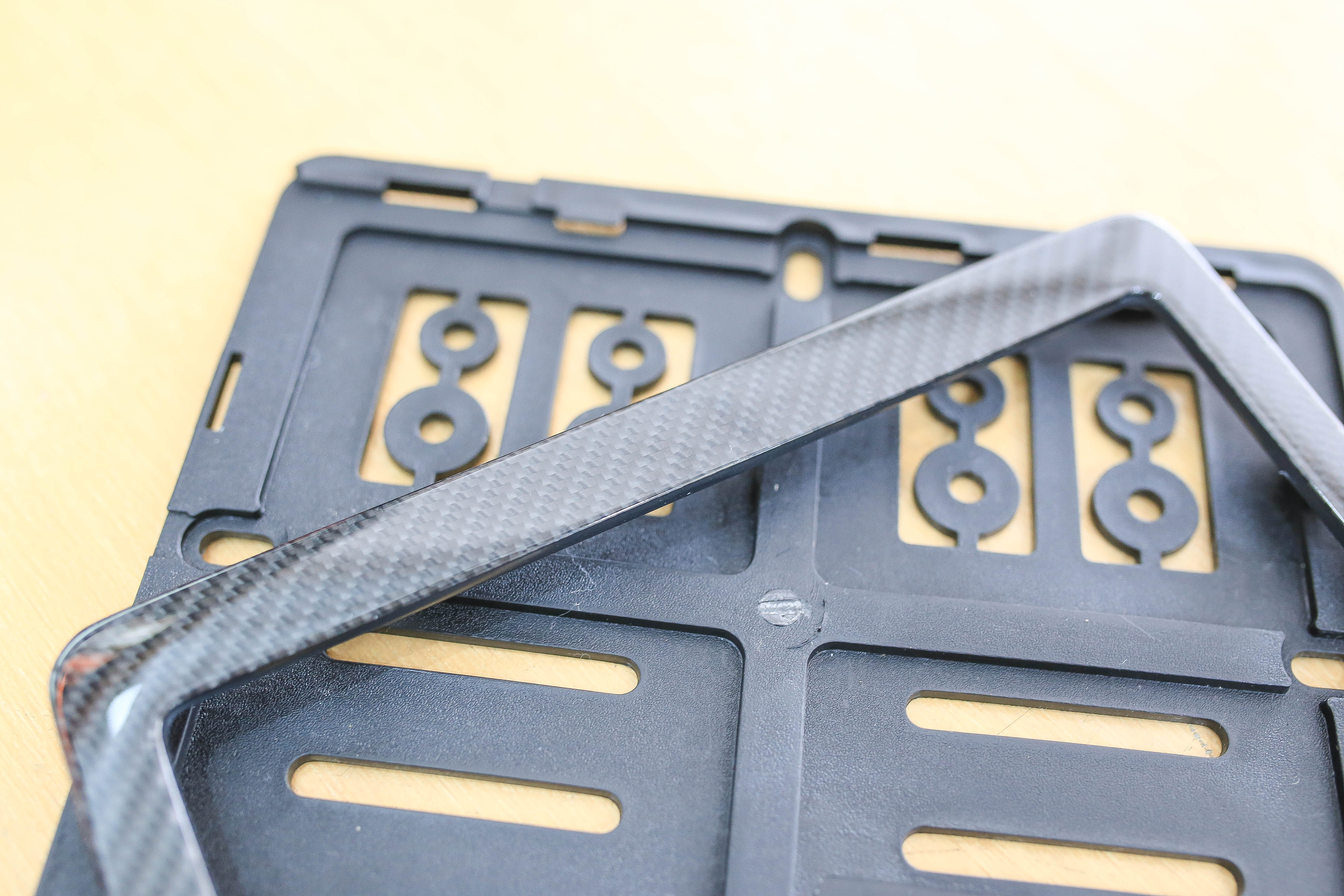 กรอบป้ายทะเบียนคาร์บอนแท้ ป้ายทะเบียน carbon แท้ กรอบทะเบียนรถมอเตอร์ไซค์ ราคา750