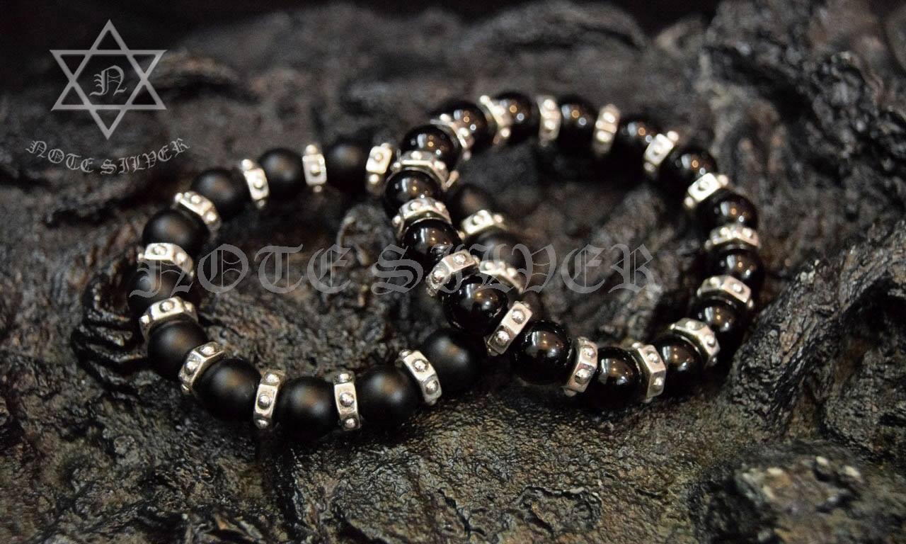 สร้อยข้อมือหินนิล ผิวด้าน สลับหมุดโดนัทลายหมุดหกเหลี่ยม NSBL1632