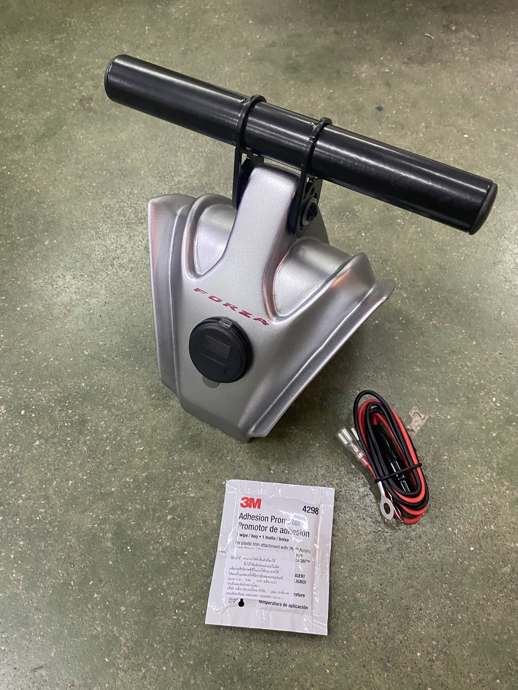 บาร์ยึดมือถือ MOTOZAAA พร้อม USB FORZA 350 ราคา1150