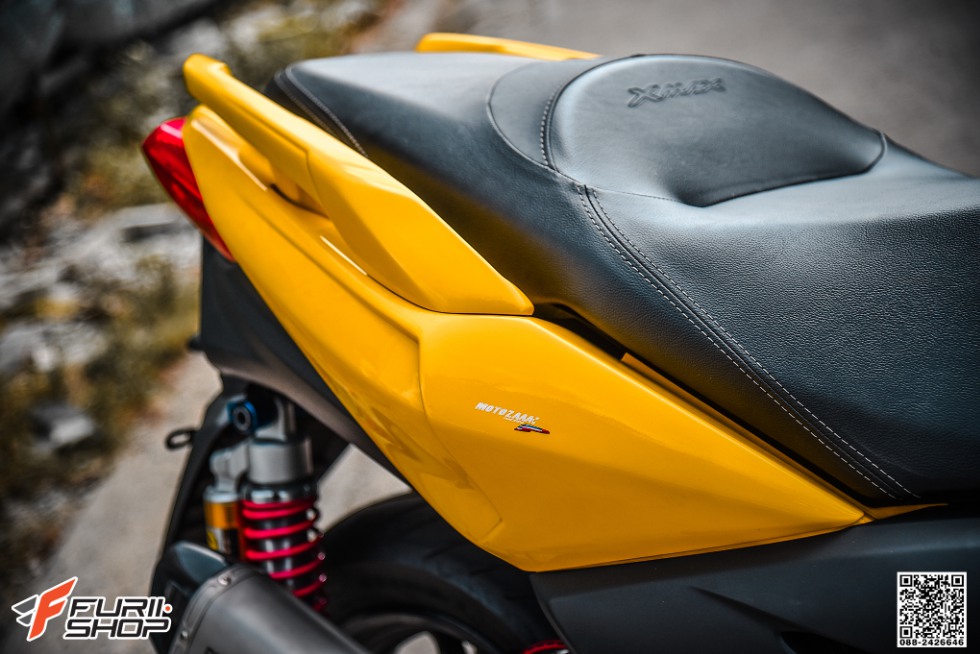 ชุดแต่ง MOTOZAA YAMAHA X-MAX 300 12ชิ้นเป็นตะแกรง ไม่มีไฟ ราคา6900