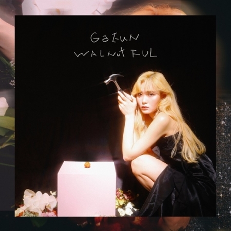 [PRE-ORDER] GA EUN - 1st Mini Album "WALNUTFUL"