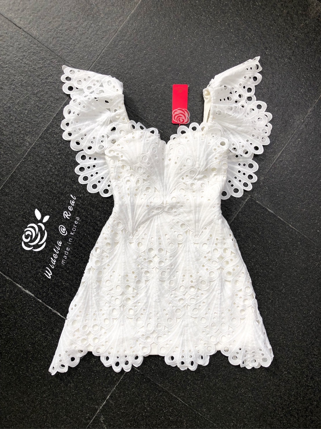 VT Dress เดรสลูกไม้แสนสวย รุ่นนี้น่ารักมาก