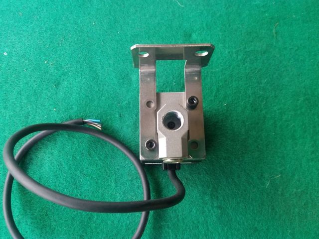 สวิตซ์แรงดัน เซ็นเซอร์แรงดันลม Keyence Pressure Sensor AP-31A ใช้ไฟ 12-24VDC