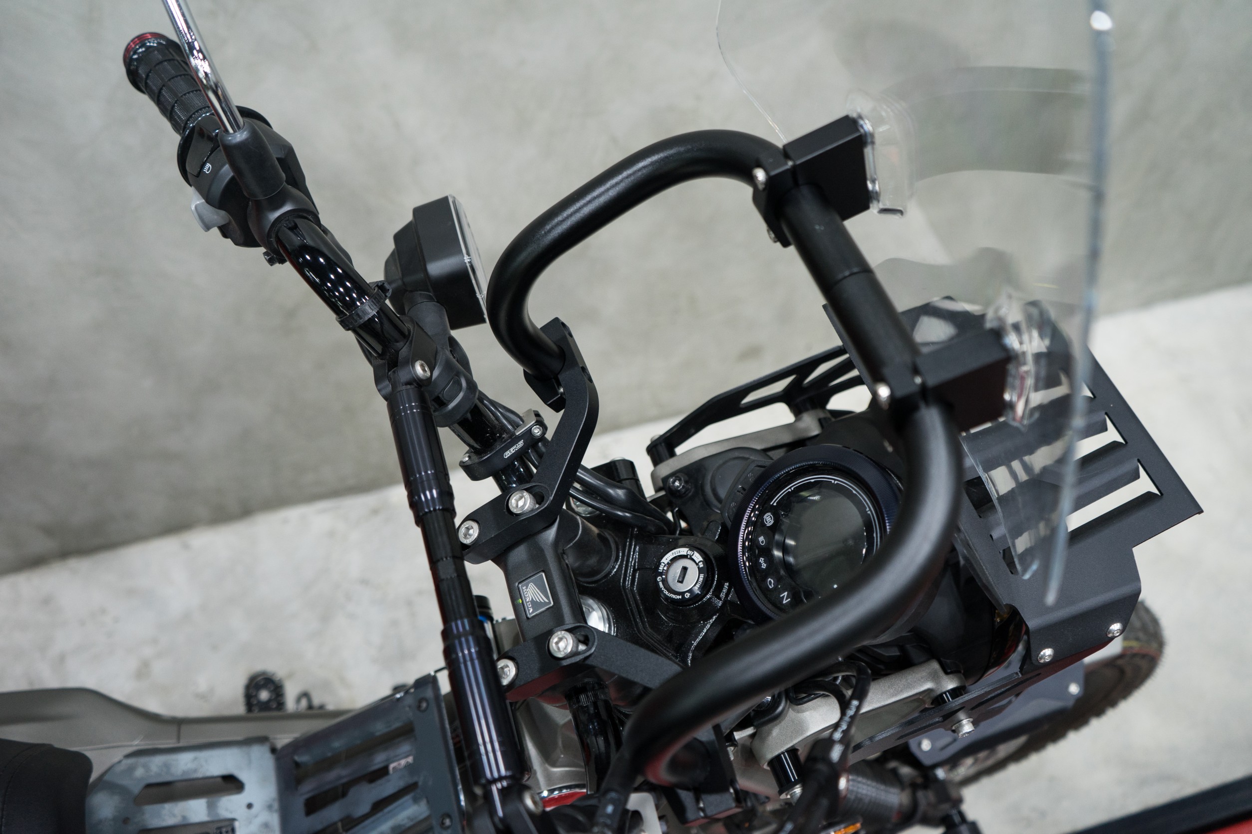 D2/ บังไมล์-ชิลล์หน้า+ขายึดตุ๊กตาแฮนด์ SPEEDY ST-125Dax/Monkey-125/CT-125