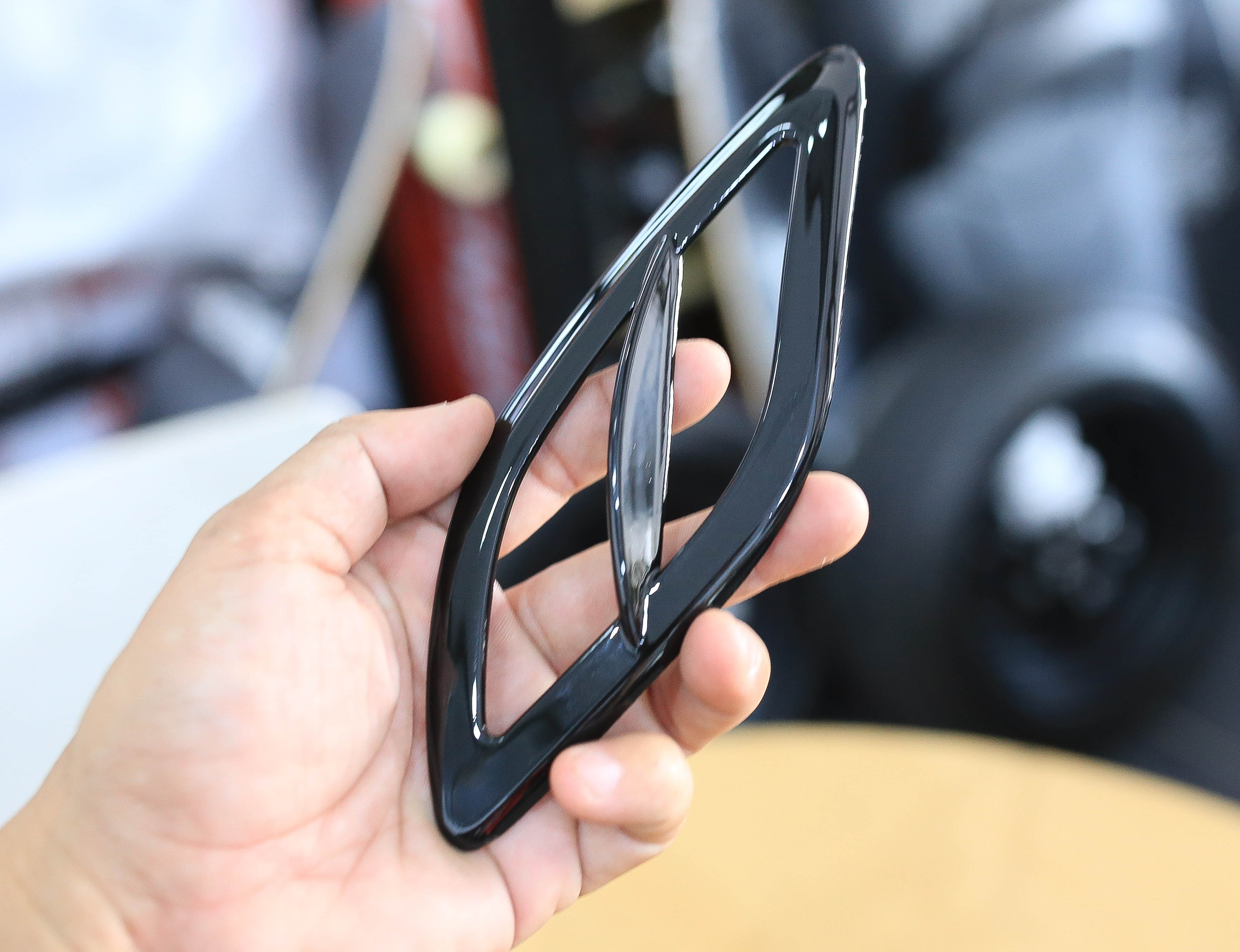 คิวไฟหน้าหลัง4ชิ้น GIORNO+ 4ชิ้นสีดำ ราคา400