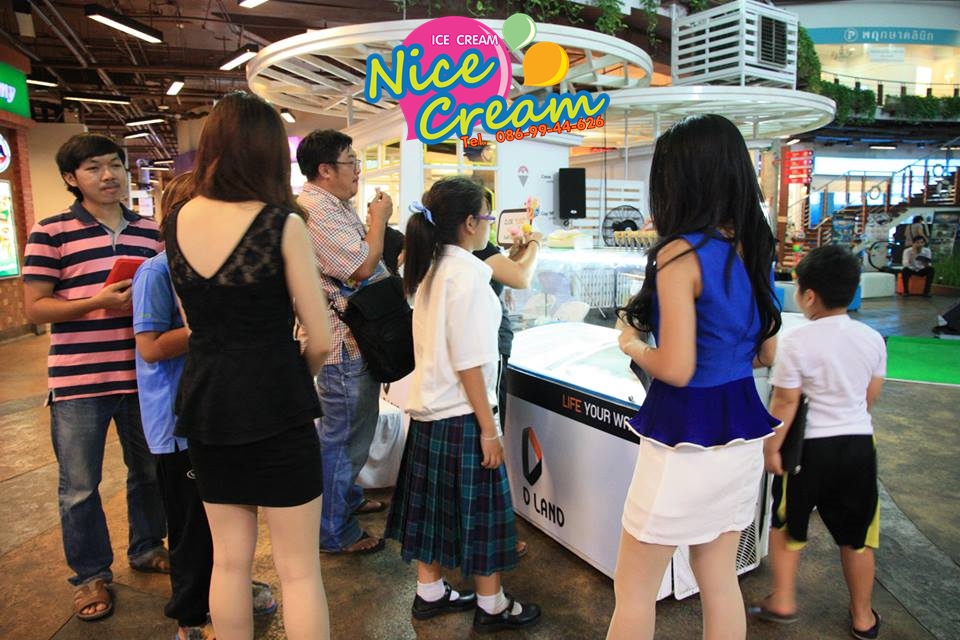 บูธไอศครีมโคนจิ๋ว @ Porto Chino