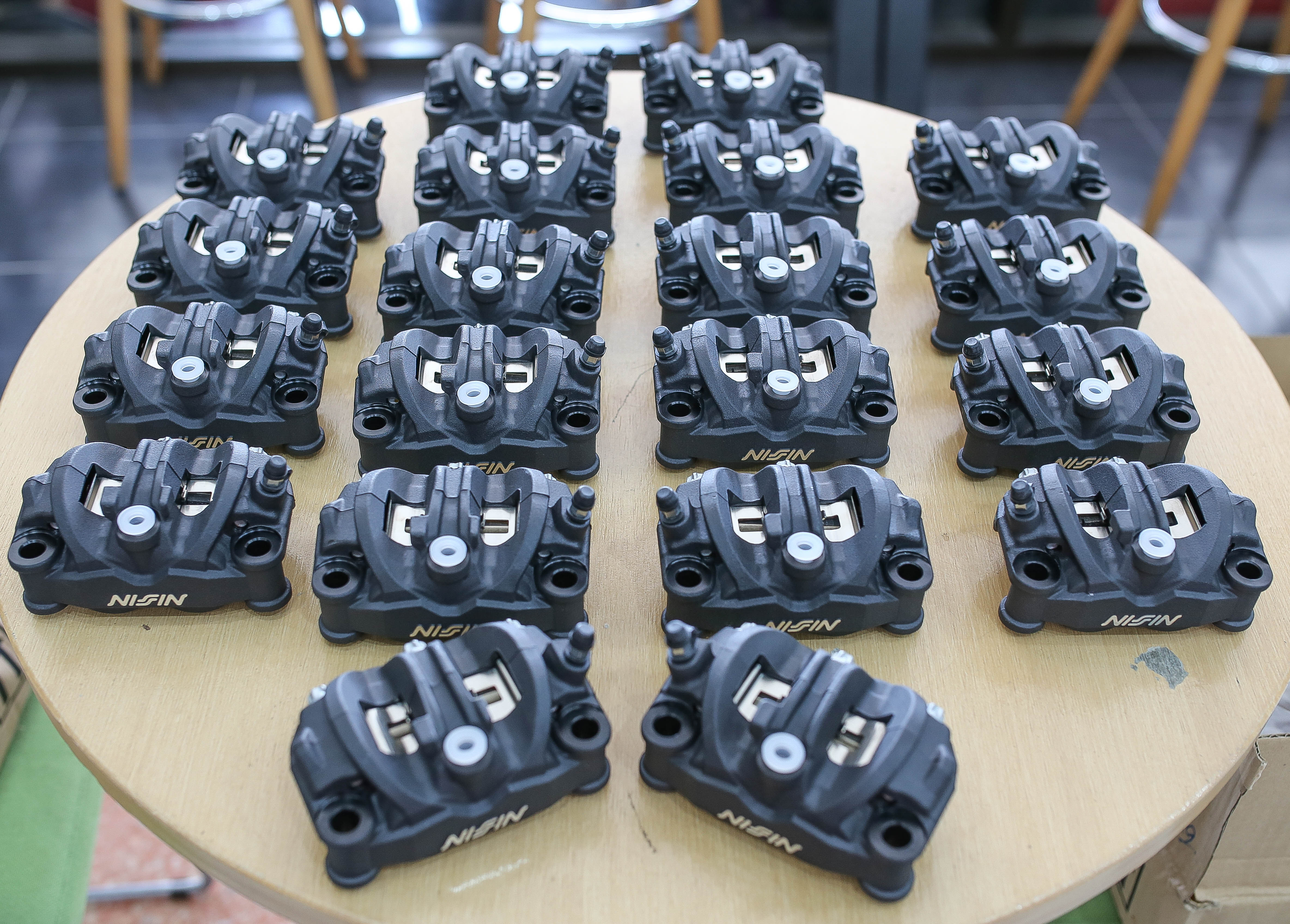 ปั๊มเบรค Nissin 4Potแท้ cbr650R ซ้าย/ขวา เบิกศูนย์แถมผ้าเบรคแท้ ราคา3000ต่อข้าง