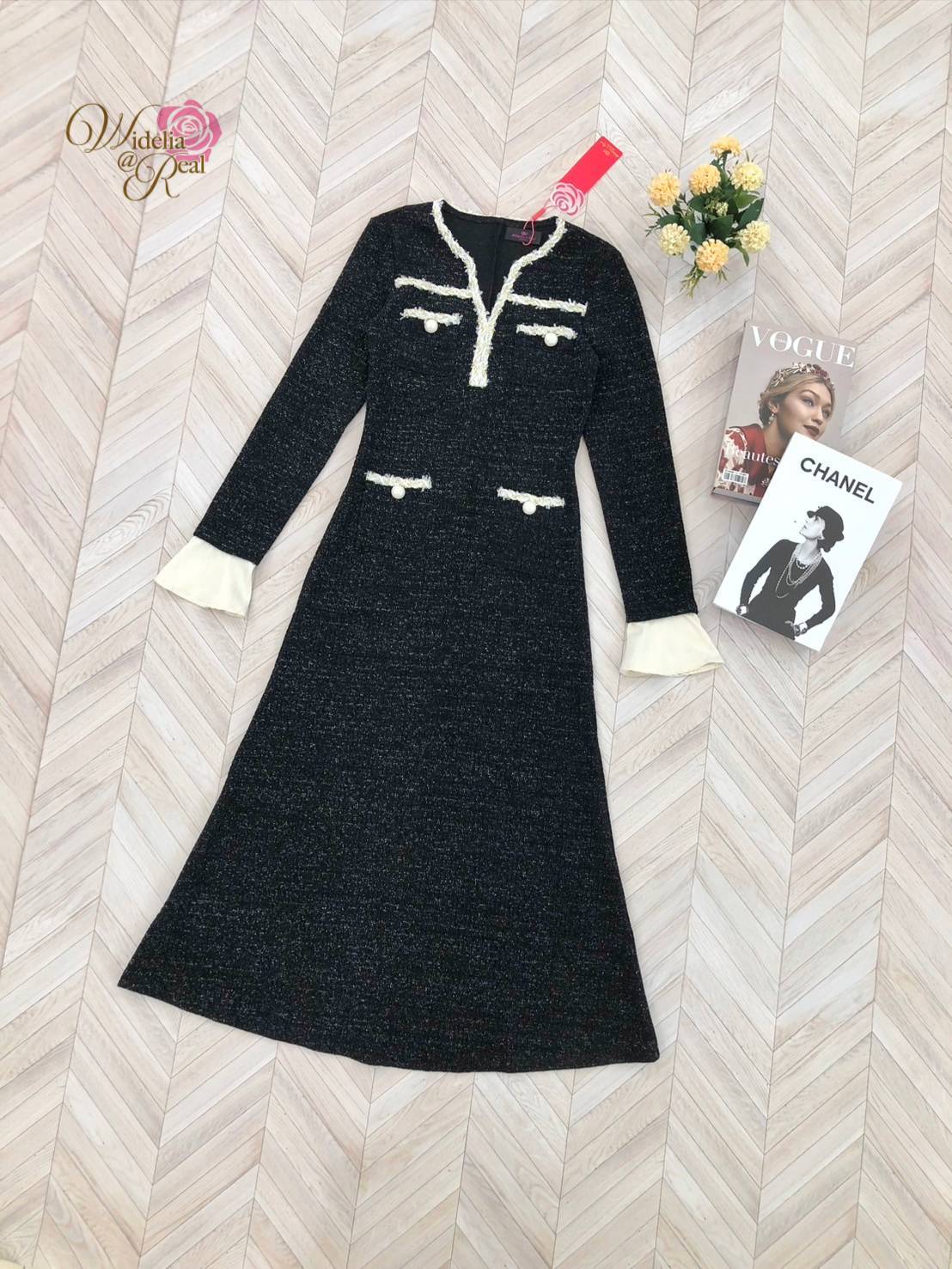 Korea Dress เดรสตัวยาวเข้ารูป คอวี แขนยาวมีระบายปลายแขน