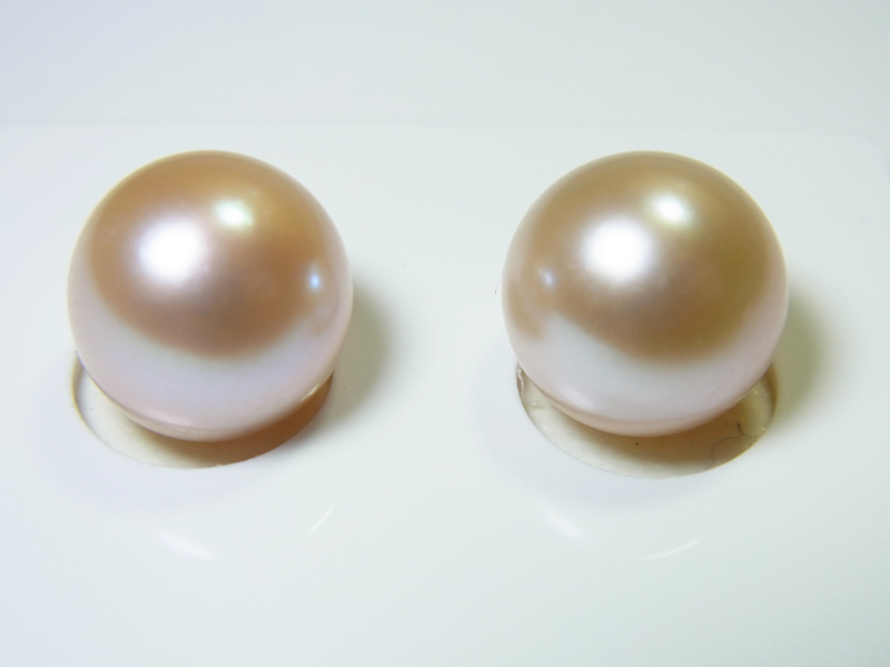 ไข่มุกน้ำจืด ขนาด 10-11 มิล กลม สีม่วงอ่อน คู่ละ 4500