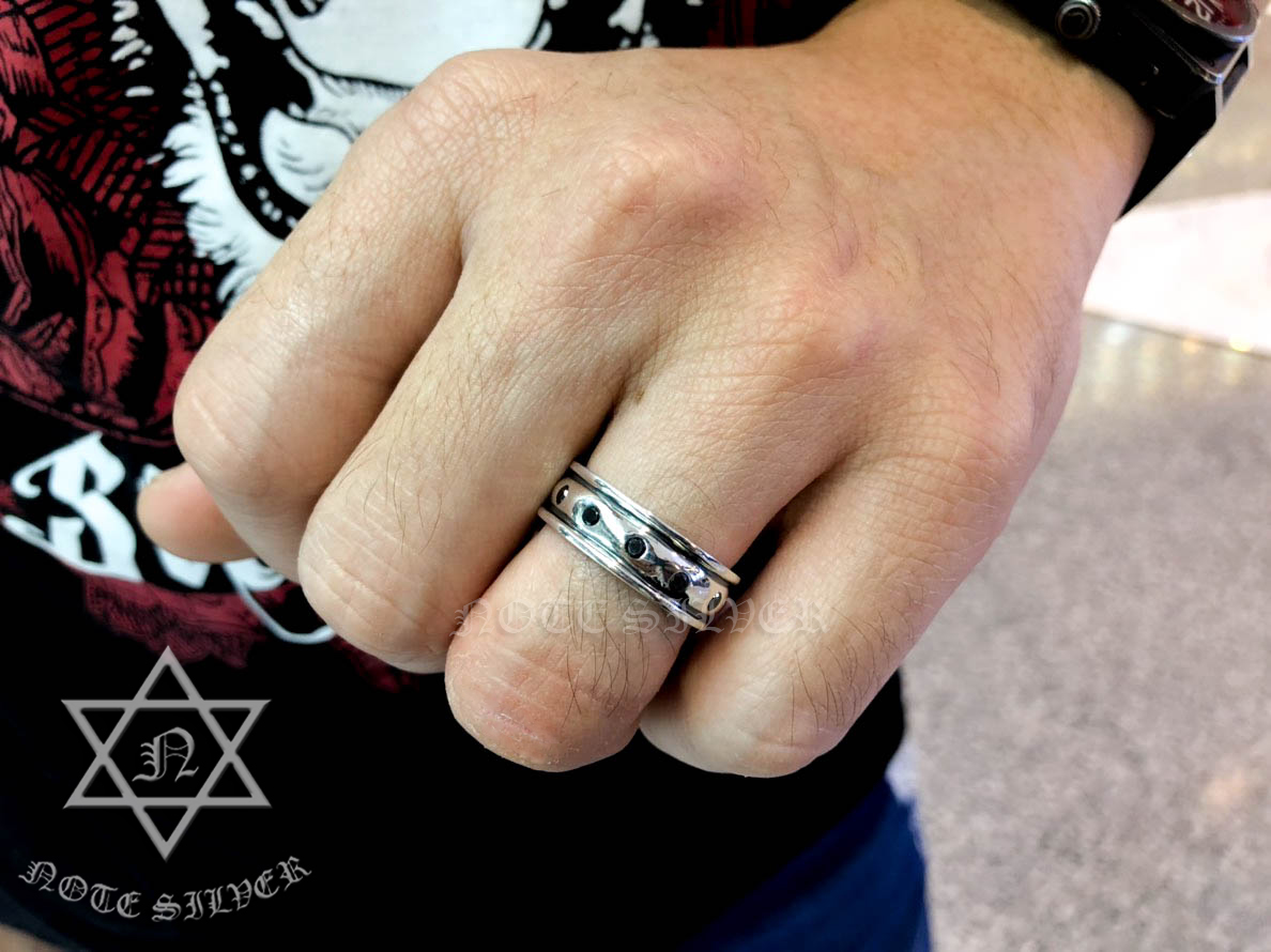 แหวนเงินแท้ทรโค้งมน ฝังนิลรอบ Sterling Silver 925 NSRG2155