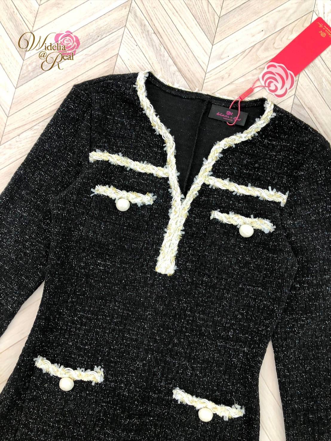 Korea Dress เดรสตัวยาวเข้ารูป คอวี แขนยาวมีระบายปลายแขน