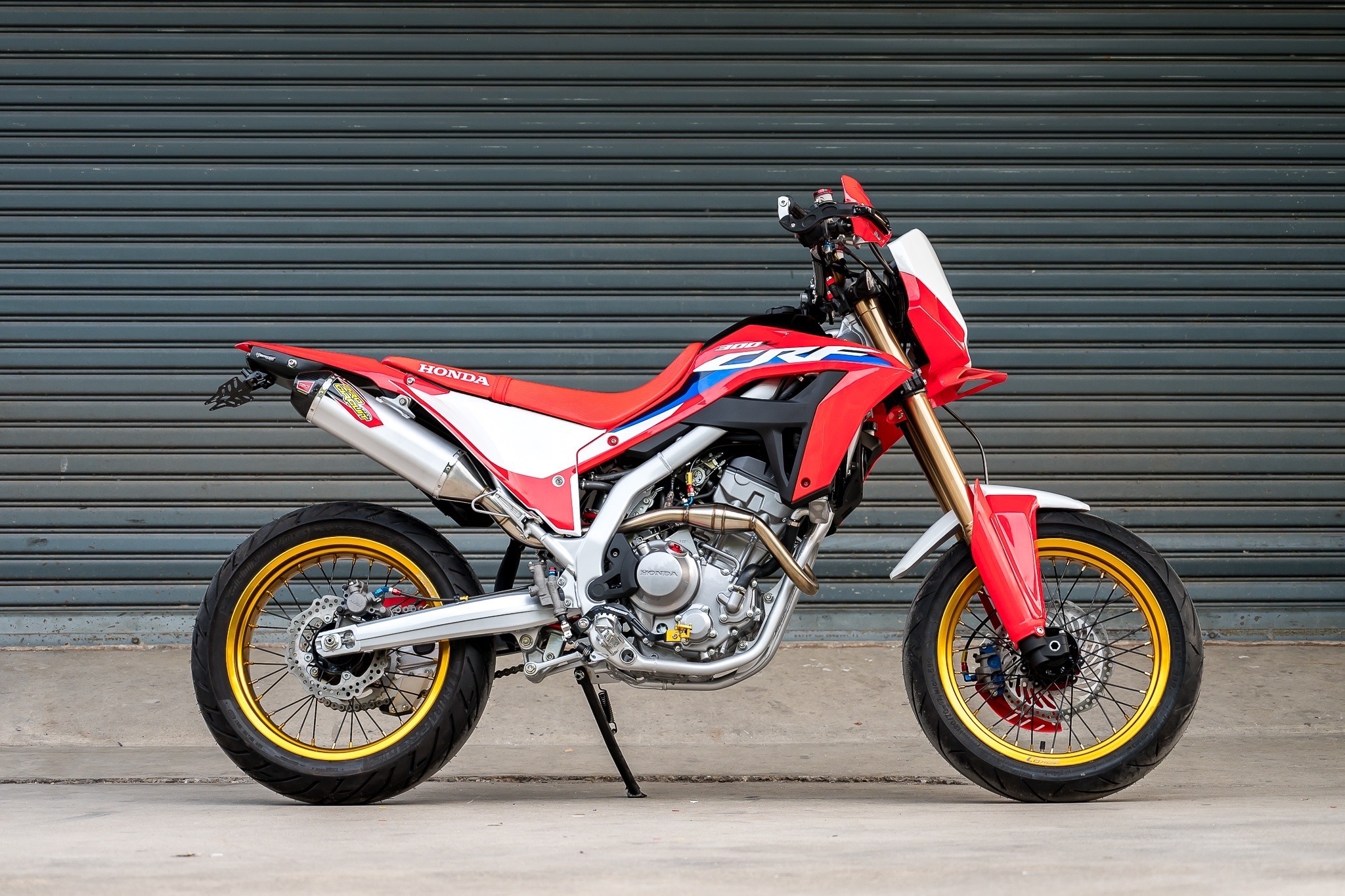 บังโคลนหน้าแต่ง MOTOZAAA CRF300L 2500฿