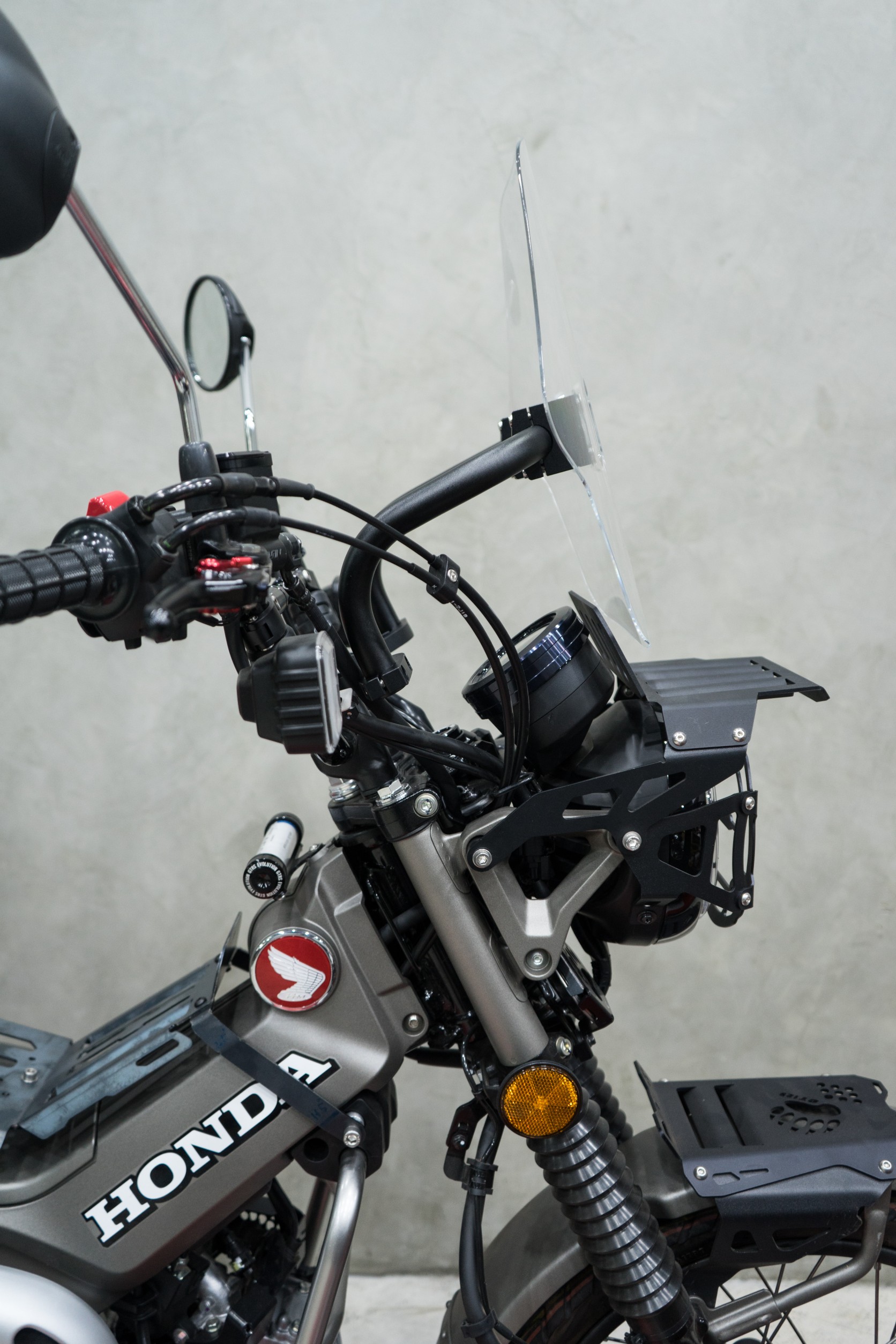 D2/ บังไมล์-ชิลล์หน้า+ขายึดตุ๊กตาแฮนด์ SPEEDY ST-125Dax/Monkey-125/CT-125