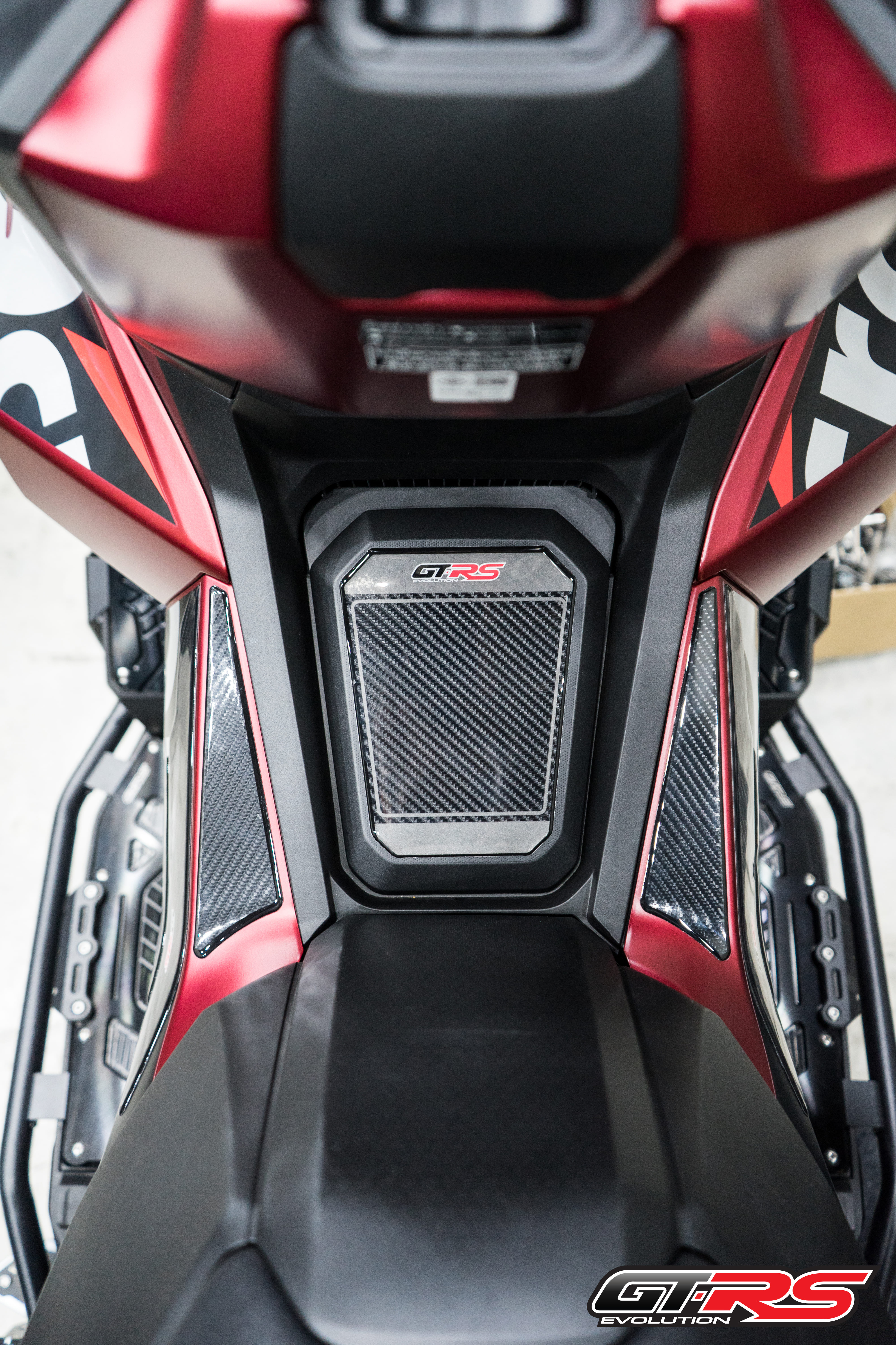 สติ๊กเกอร์กันรอยคอลโซลข้างถังน้ำมัน GTRS ตรงรุ่น ADV350 (ชุดใหญ่)