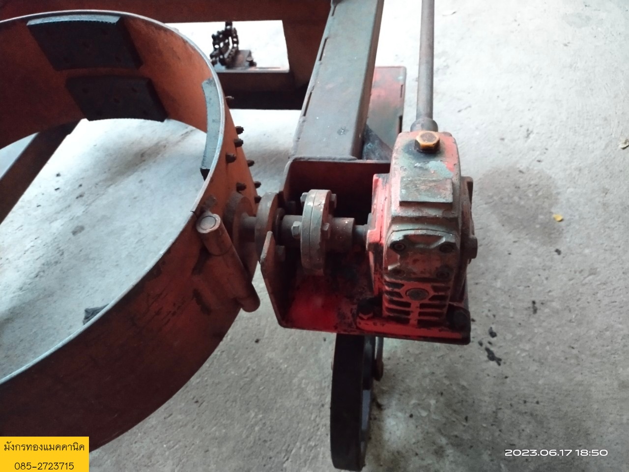 รถยกของ ขนาดเส้นผ่าศูนย์กลางวงกลม(ถัง) 60 ซม. ยกสูง 200 ซ.ม. มีพวงมาลัยและเกียร์ทด