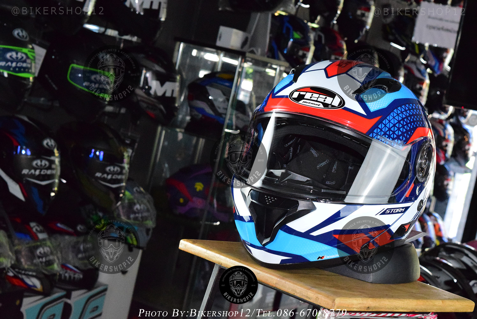 หมวกกันน็อคReal รุ่น Storm SP2 สี white-blue-red