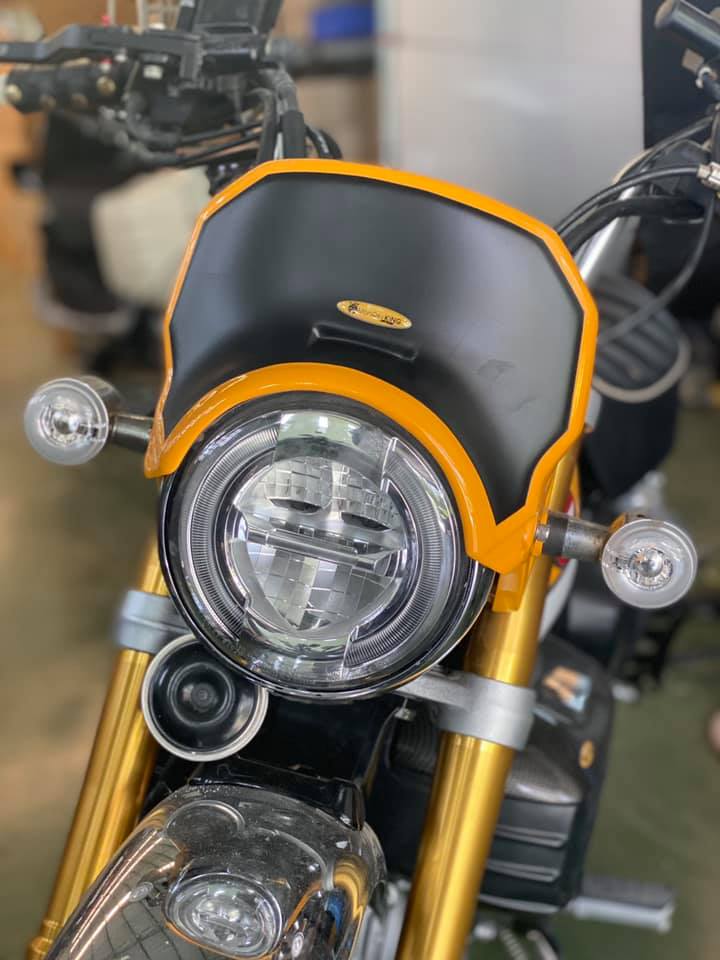 ชิวหน้า monQeyking MONKEY 125 มีสีเหลือง ดำ แดง น้ำเงิน ราคา1300