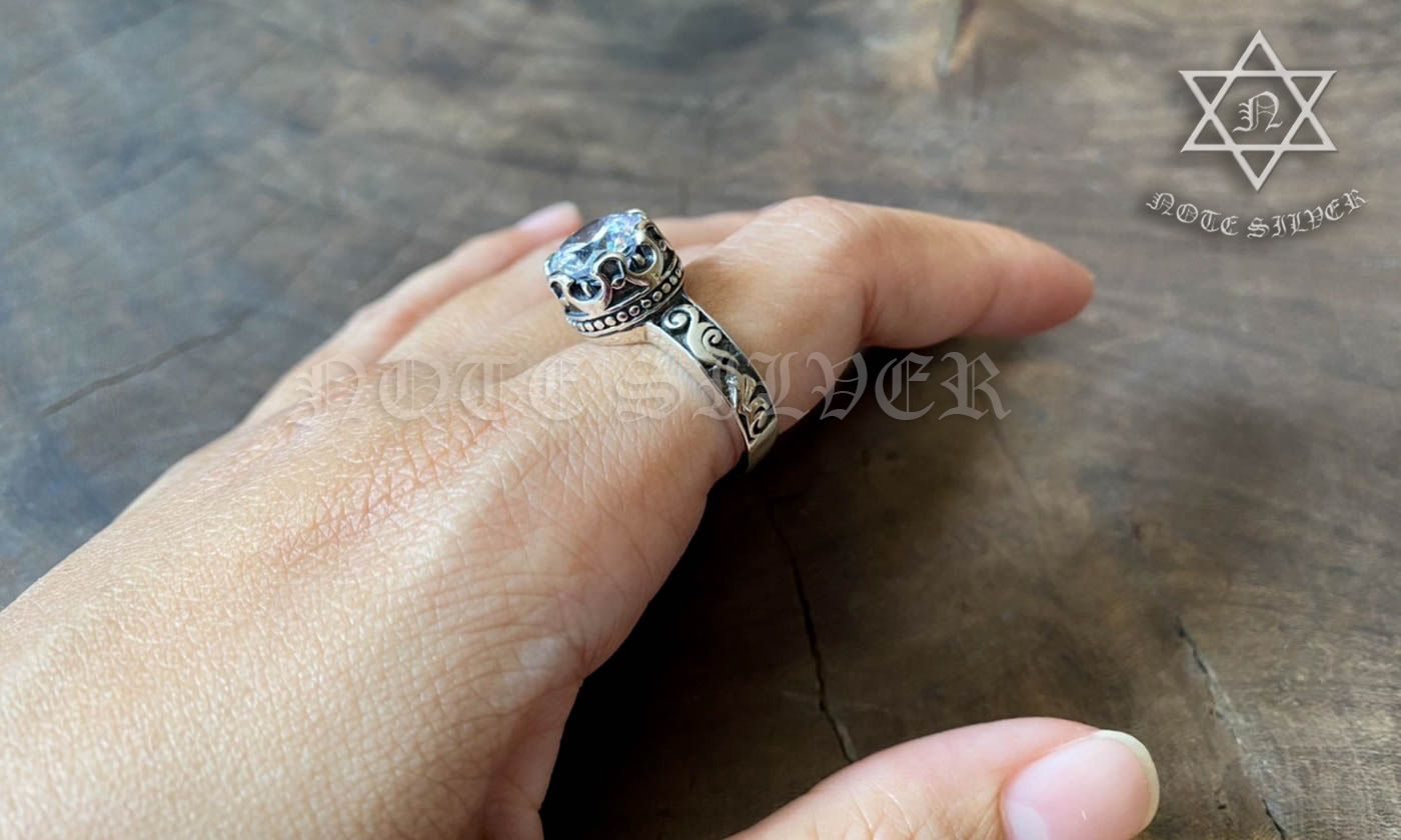 แหวนเงินแท้ ทรงมงกุฎชู Cubic zirconia top grades Sterling Silver 925 NSRG2348