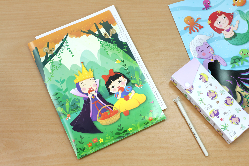 แฟ้มซอง A4 พิมพ์ลายโลกนิทานของหนูดี