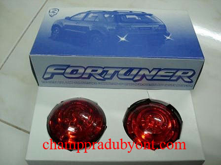 ไฟทับทิมกันชนท้าย TOYOTA FORTUNER 05-11 LED แบบไฟวิ่ง