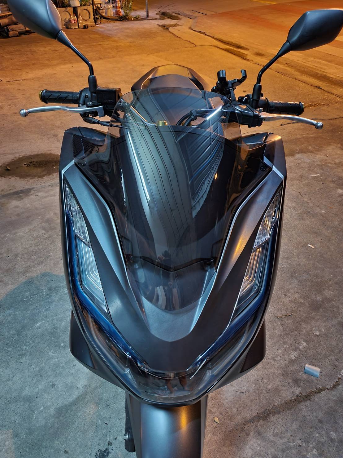 ชิวหน้าPCX 160 ฟ้า ใส ชา หนา3มิล ราคา490