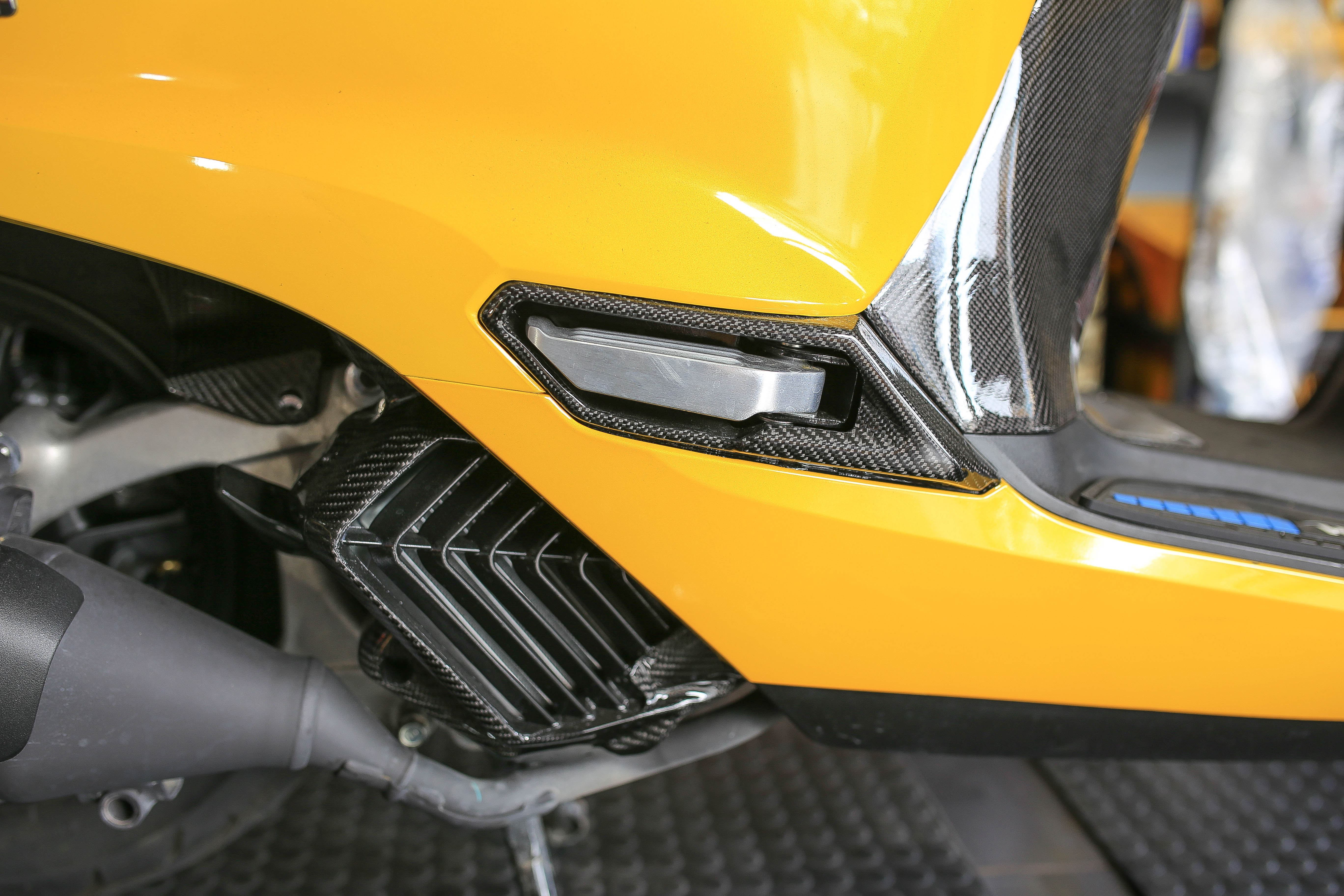 คาร์บอนเครฟล่าผ้าแท้ HONDA Giorno+ ทั้งคัน มีของพร้อมส่ง กรอง กันร้อนท่อ ฝาถังน้ำมัน ครอบไฟหน้า ครอบพักเท้า ครอบไฟส่องป้าย ฝาเก๊ะ หม้อน้ำ หัวแคร้ง